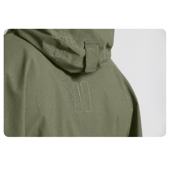 Unisex regenponcho Basil Hoga in olijfgroen, met capuchon, reflectie en waterdichte ademende stof