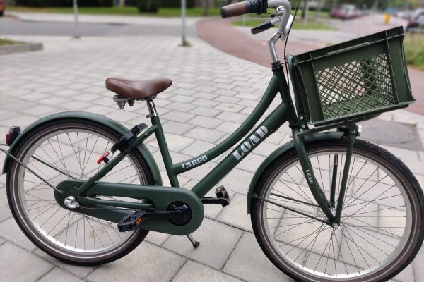 Meisjesfiets BFK 24" Load met 3 versnellingen, terugtraprem, voordrager met kratje en AXA ringslot