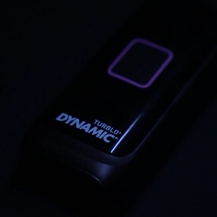 Fietspomp elektrisch Dynamic Turblo+ – krachtige elektrische fietspomp met digitale drukmeter, automatische stop en geheugenfunctie voor vier drukinstellingen.