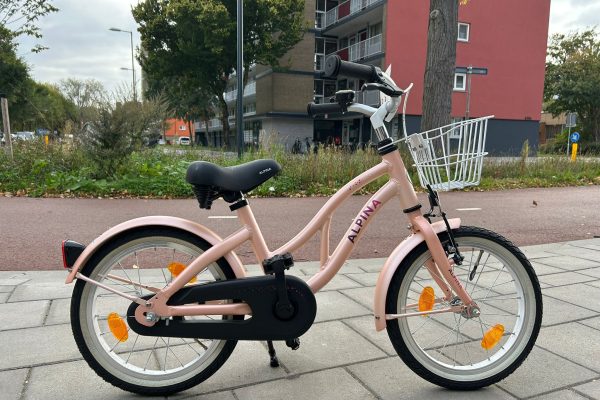 Alpina meisjesfiets Ocean 16 inch met mandje, terugtraprem en handrem voor