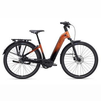 E-Bike Giant Anytour E+ 5 LST in Amber Glow, maat L, comfortabele elektrische fiets met verstelbaar zadel, RideDash Evo display en MIK HD-systeem.